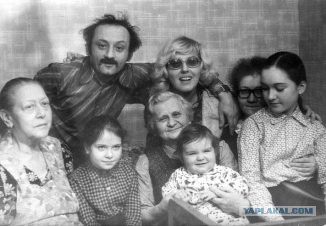 Редкие архивные кадры из жизни известных личностей