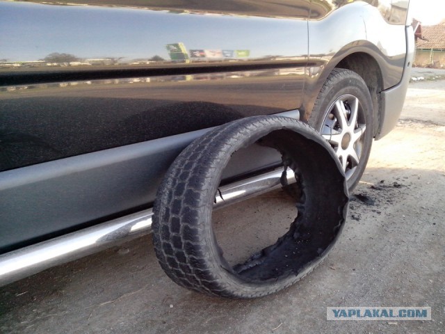 Какая то странная наварка шин