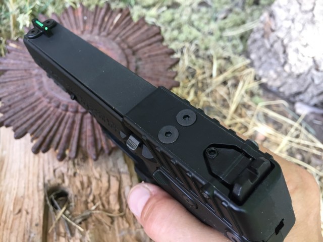 Пистолет на винтах: Kel-Tec P17