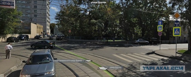 Должны ли уступать дорогу автобусу?