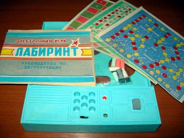 Советские игрушки под маркой "Электроника"
