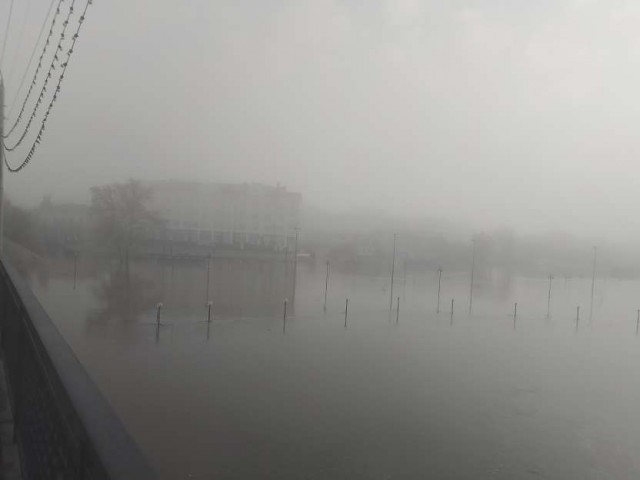 В Оренбурге уровень воды в реке Урал вырос до 872 сантиметров
