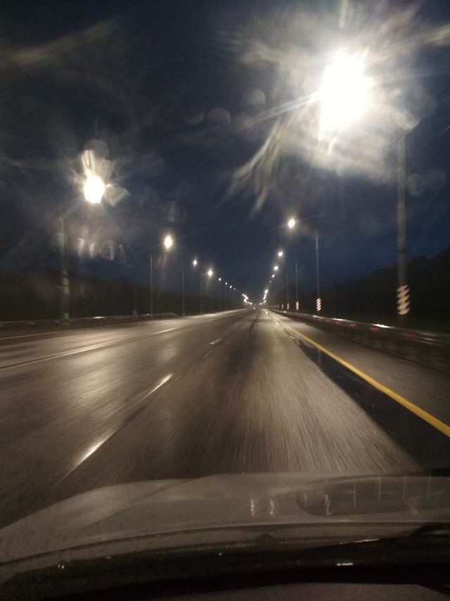 Очередь на Крымском мосту растянулась на 10 километров — туристы часами стоят в пробке