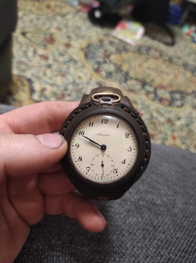 Часы, сделанные руками