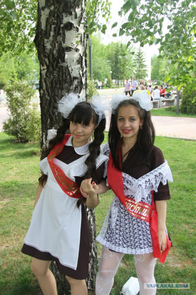 Выпускницу разыскивают за  фото на выпускном