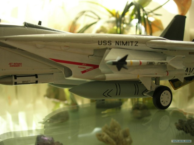 Самолёт F-14A"Tomcat" Jolly Rogers