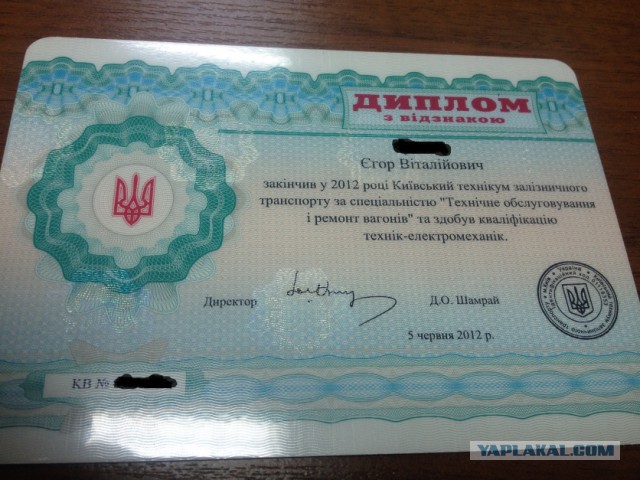 25000 вольт; 250А… почему не убивает?