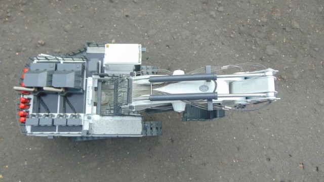 LIEBHERR R9800 Радиоуправляемая дилерская модель экскаватора в 50 масштабе