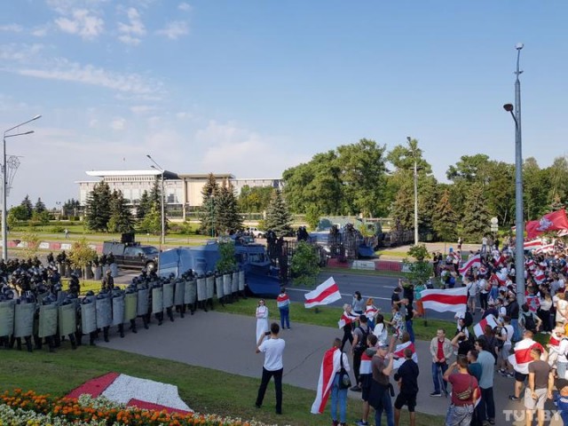 В 14-00 в Минске начнется марш несогласных с итогами выборов