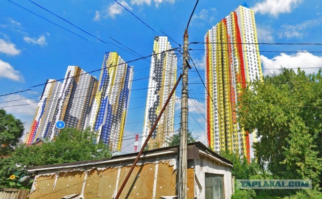 В Подмосковье лифт чуть не убил девушку
