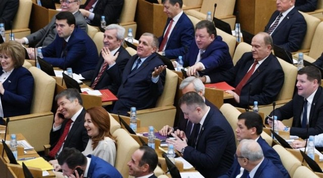 Депутаты Госдумы имеют отсрочку от призыва согласно российскому закону