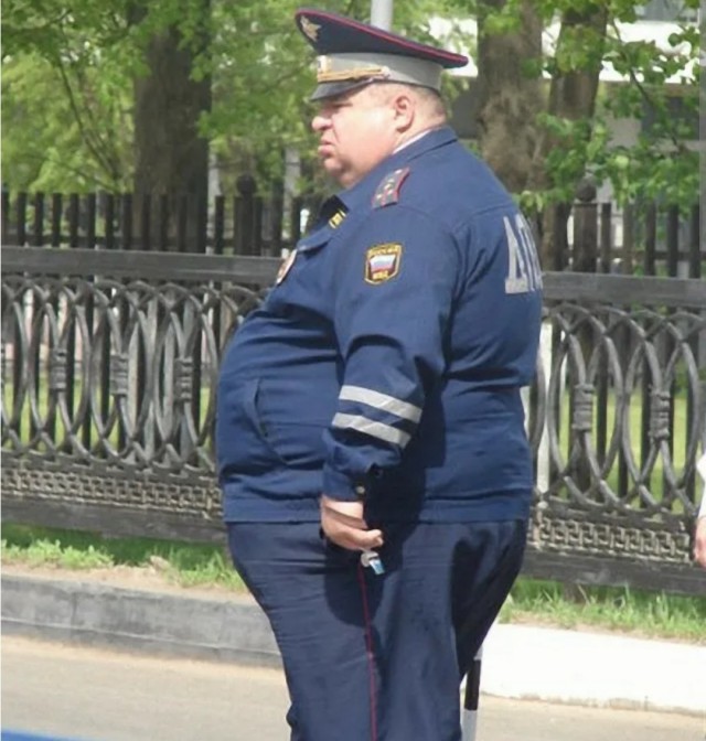 Итальянские полицейские выглядят как нацисты геи из будущего