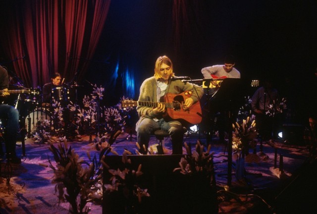 Музыка и музыканты: Лучшие акустические рок-концерты "Unplugged"