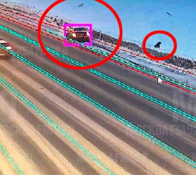 Мама высадила свою несовершеннолетнюю дочь посреди МКАД после ссоры, а затем и вовсе уехала