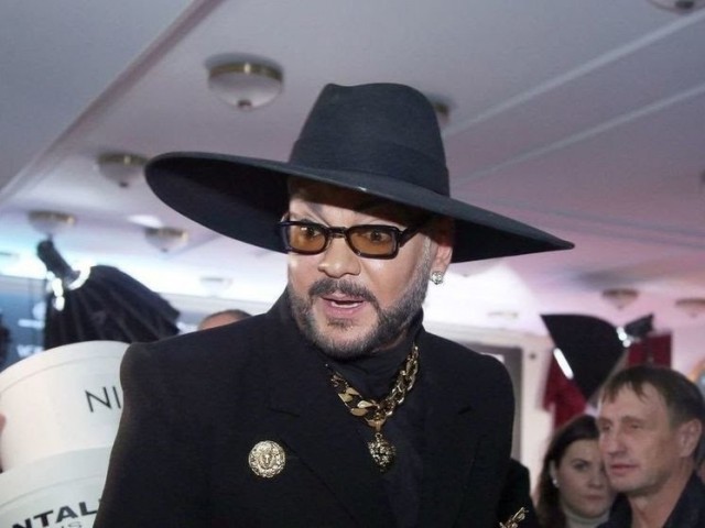 Счета Филиппа Киркорова в трех банках заблокированы по требованию ФНС, следует из базы данных ведомства