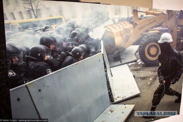 Фотовыставка "ВеЩдоки. Сирия. Украина" в Берлине