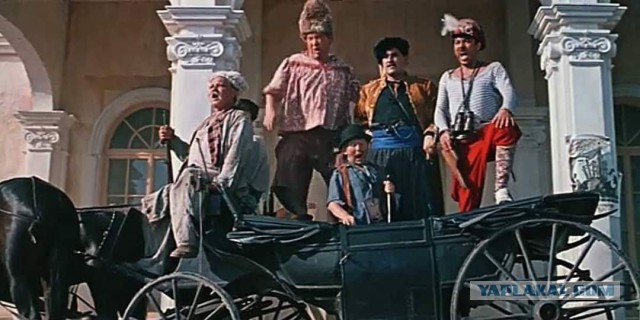 Одесские патриоты продемонстрировали оружие и напомнили о катакомбах.