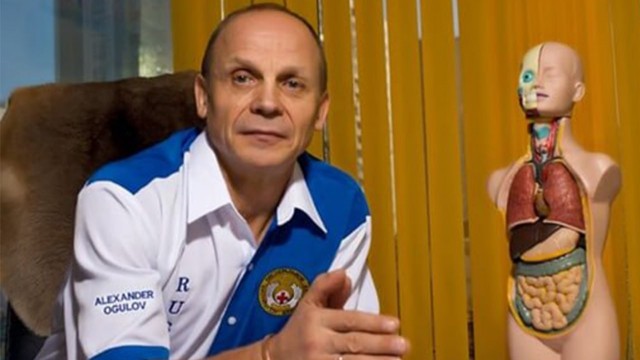 Доктора Огулова, продающего фильтры спасающие от рака, проверят на мошенничество.