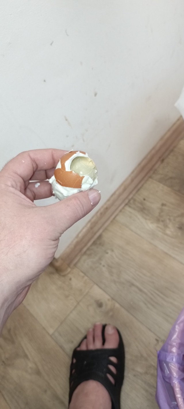 Как почистить яйца