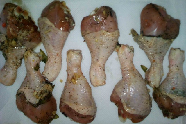 Куриная голень горячего копчения. С картошкой.