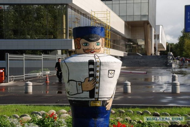 Памятник Гаишнику!