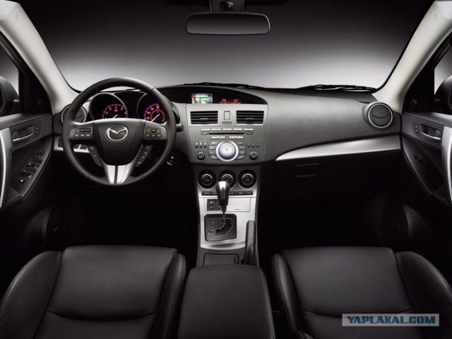 Новая Mazda 3 (3 фото)