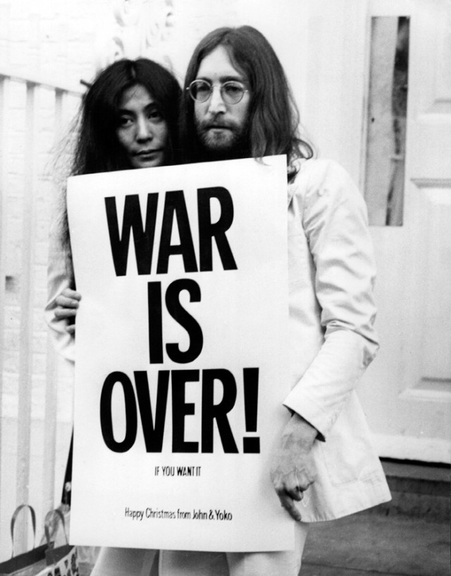 Йоко Оно: она разрушила The Beatles и стала музой Джона Леннона