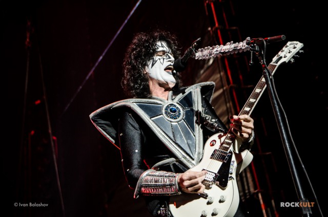 Kiss - Dynasty. История создания