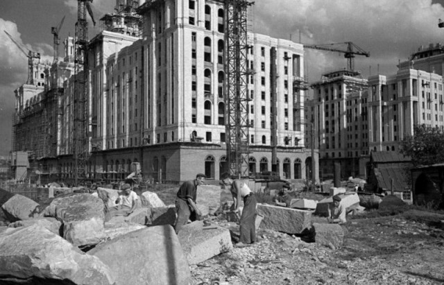 Москва и москвичи. Двадцатый век. 11.07.25