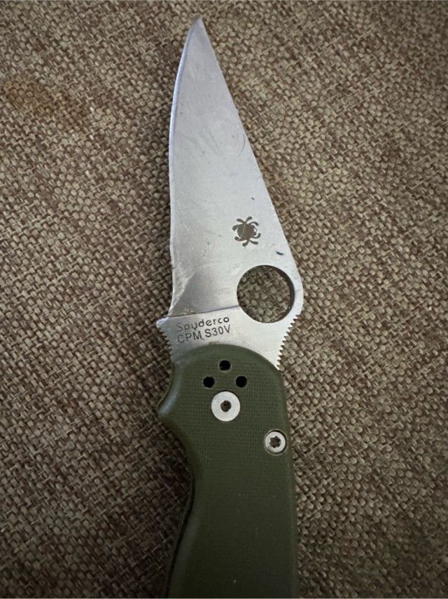 Значение обозначений на ноже Spyderco Paramilitary 2