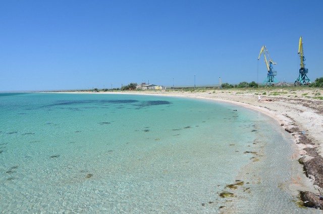 Черноморский отдых россиян тонет в фекалиях: купание в загаженной воде