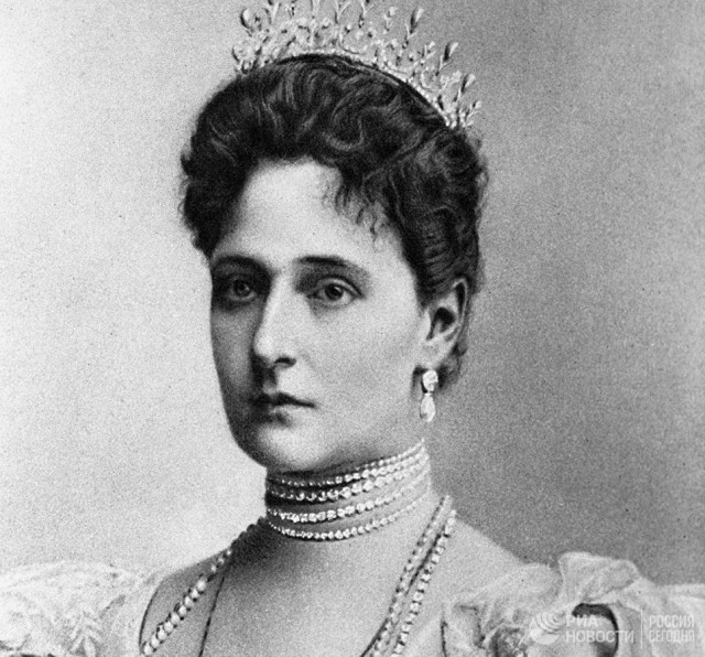Что же представляла собой последняя русская императрица Александра Фёдоровна?