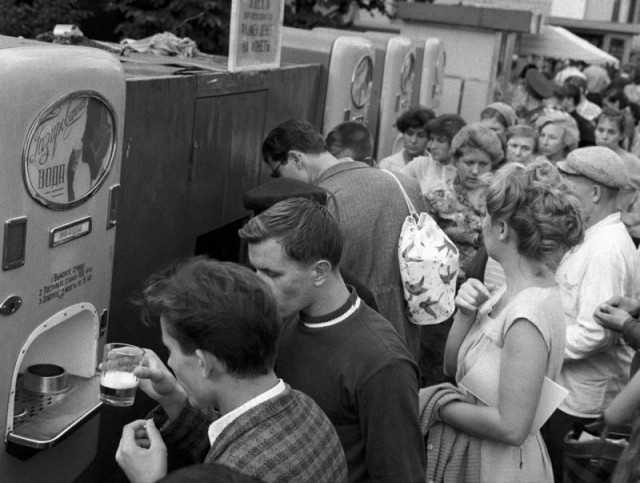 Москва и москвичи. Двадцатый век. 03.03.2025