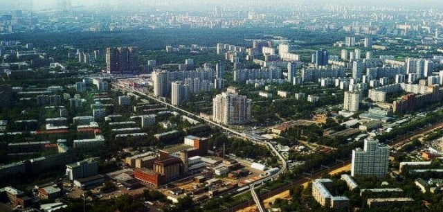 Москва при Брежневе и сейчас на 20 кадрах сделанных в одних и тех же местах