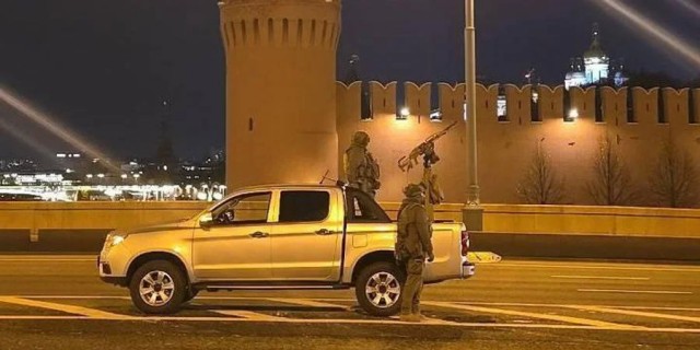 Ничего необычного, просто женская мобильная ПВО группа в центре Тегерана
