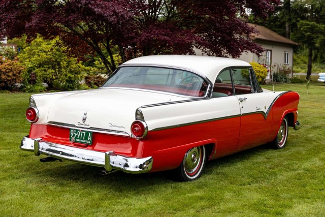 Impala и Crown Victoria. Самые первые