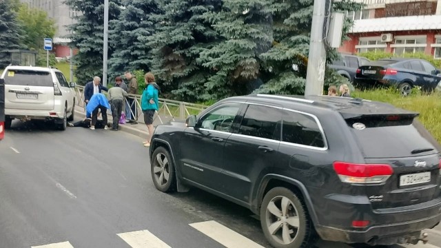 В Костроме пенсионер на иномарке задавил 16-летнюю девушку