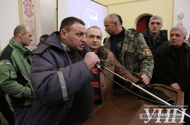 А ты кто такой! Киев, собрание панов сотников...