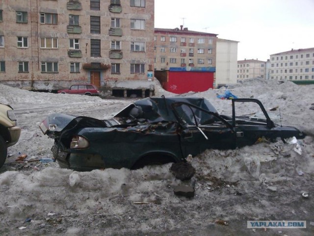 Подснежники гробы. г. Норильск