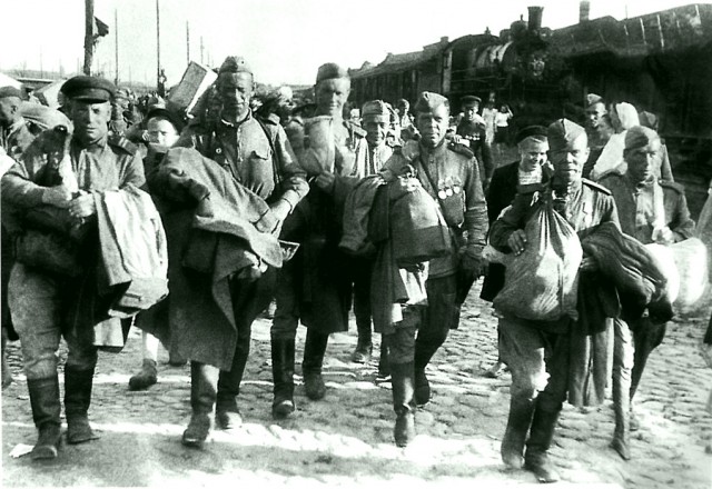 Неканонические военные и послевоенные фотографии времен Второй Мировой войны