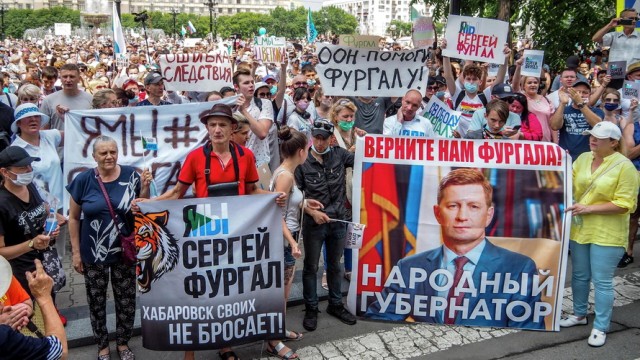 Губернатор назвал подставными поддерживающих вагнеровцев в день мятежа ростовчан