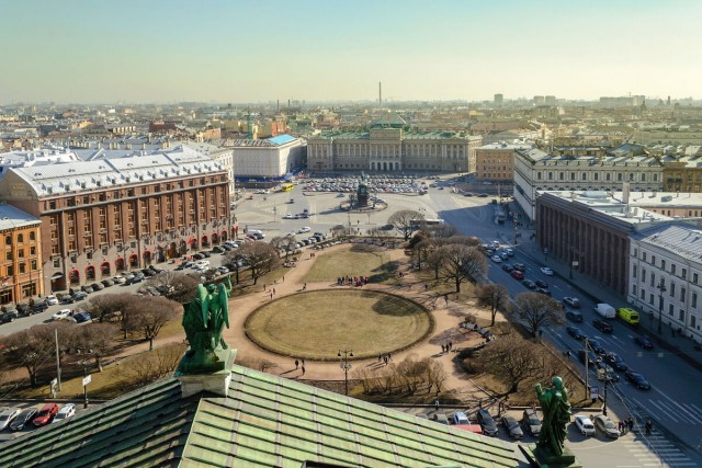 Въезд в центр Петербурга захотели сделать платным