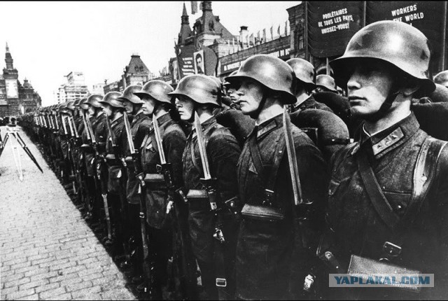 На Урале установили памятник защитникам отечества
