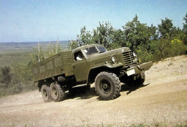 ЗИЛ-157: «автомат Калашникова» среди армейских грузовиков