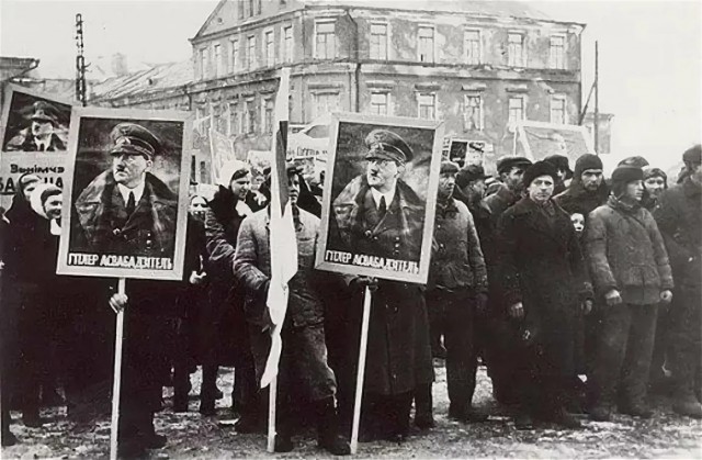 Жгут покрышки, баррикады, титушки. Похоже в Минске началось