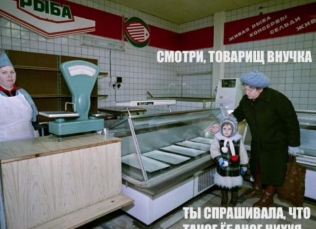 В Питере полицейский достал служебное оружие 18+