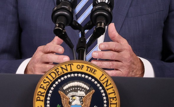 NYT узнала о плане США запретить ввоз смартфонов и ноутбуков в Россию