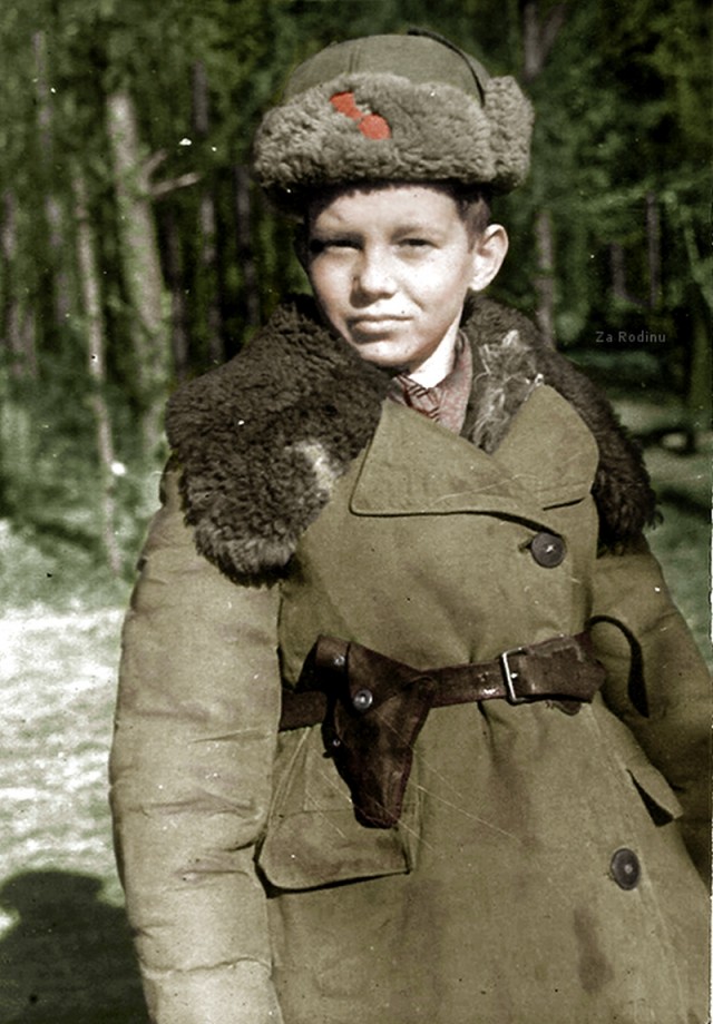 Фотографии связанных с историей Красной и Советской Армии.