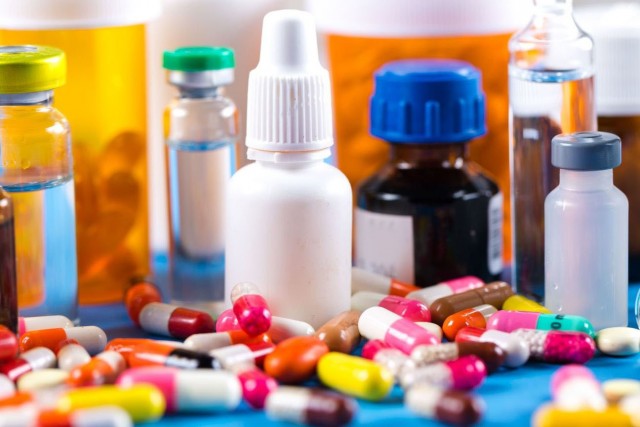 Лекарства исчезают и дорожают