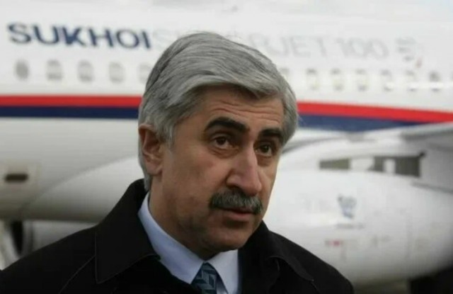 В Пулково у Суперджета «России» воспламенился двигатель